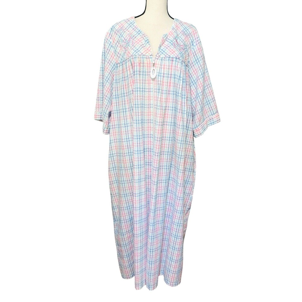 Simply Basic Plaid Seersucker Zip Robe Sz 2XL House Dress Duster Pink Blue